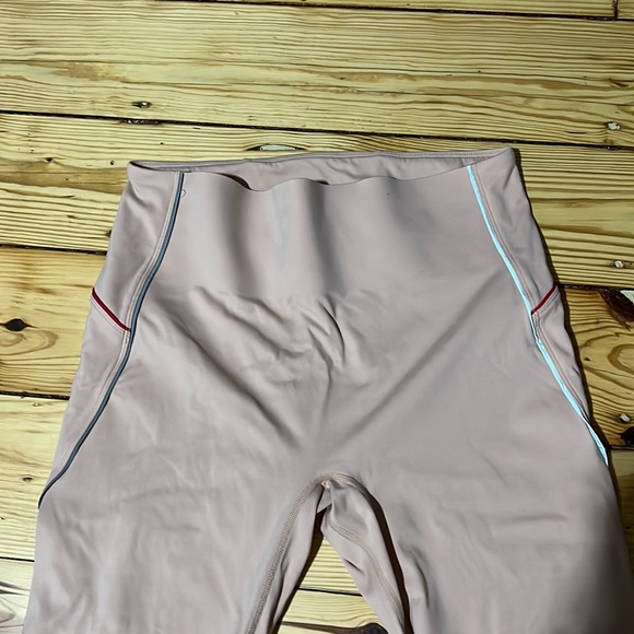 Pink Fabletics Leggings Size XL - Picture 2 of 3